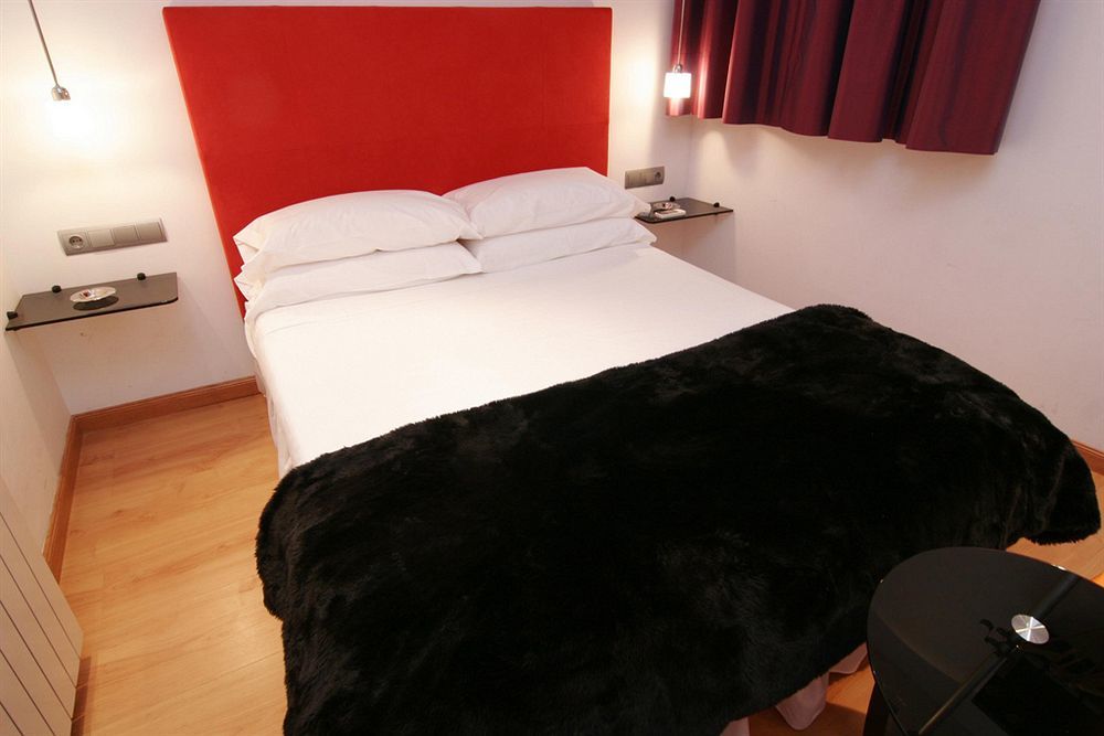 Hostal Santo Domingo Madrid Exterior foto