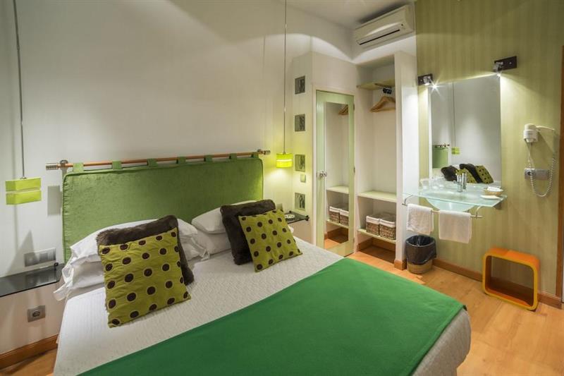Hostal Santo Domingo Madrid Exterior foto